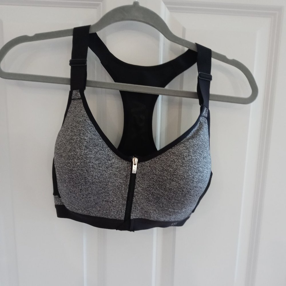 Victoria's Secret VSX Knockout Front Zip Sports Bra 36C